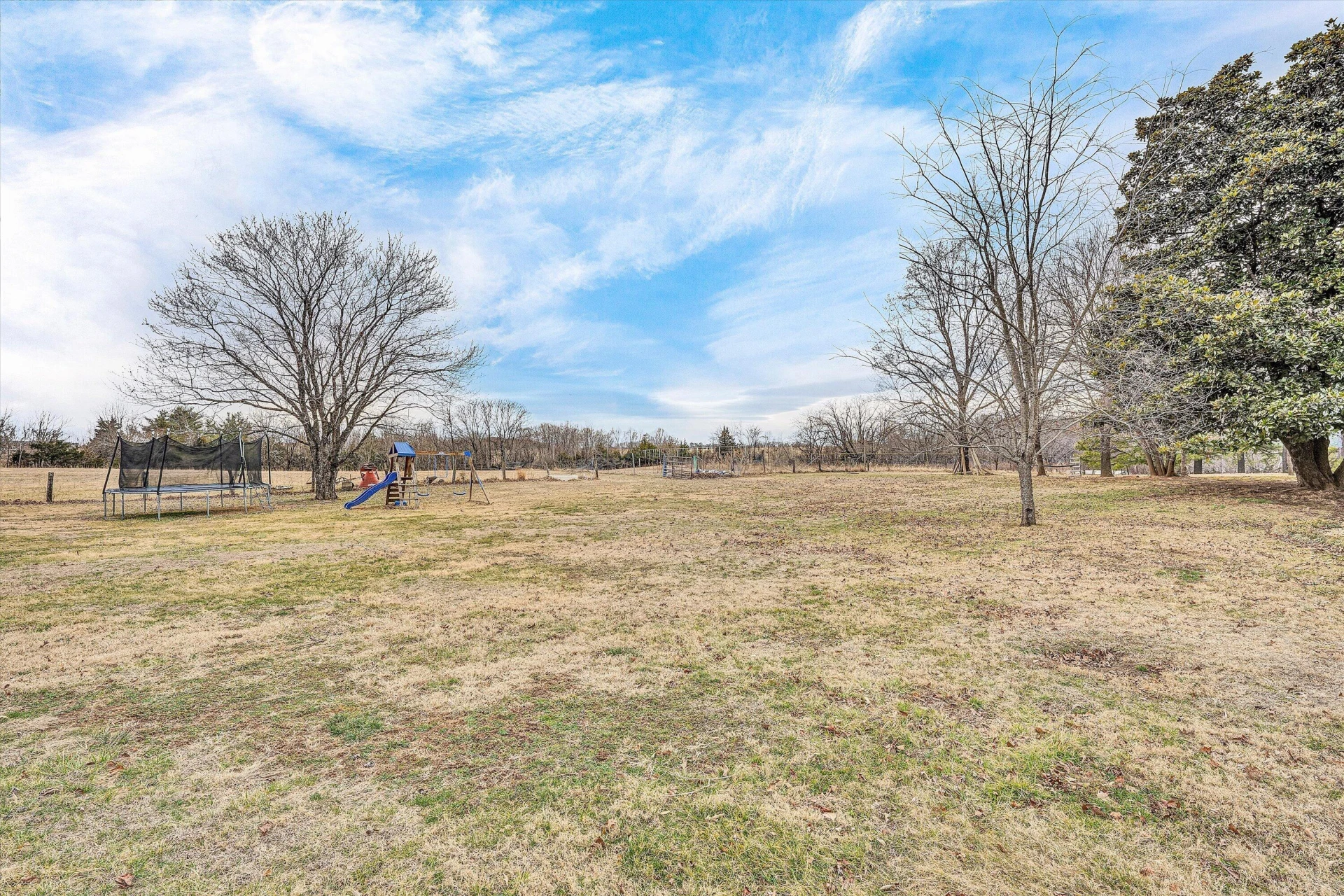 1045 Emerald DR - Photo 47