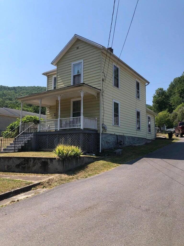 637 Verge ST - Photo 2
