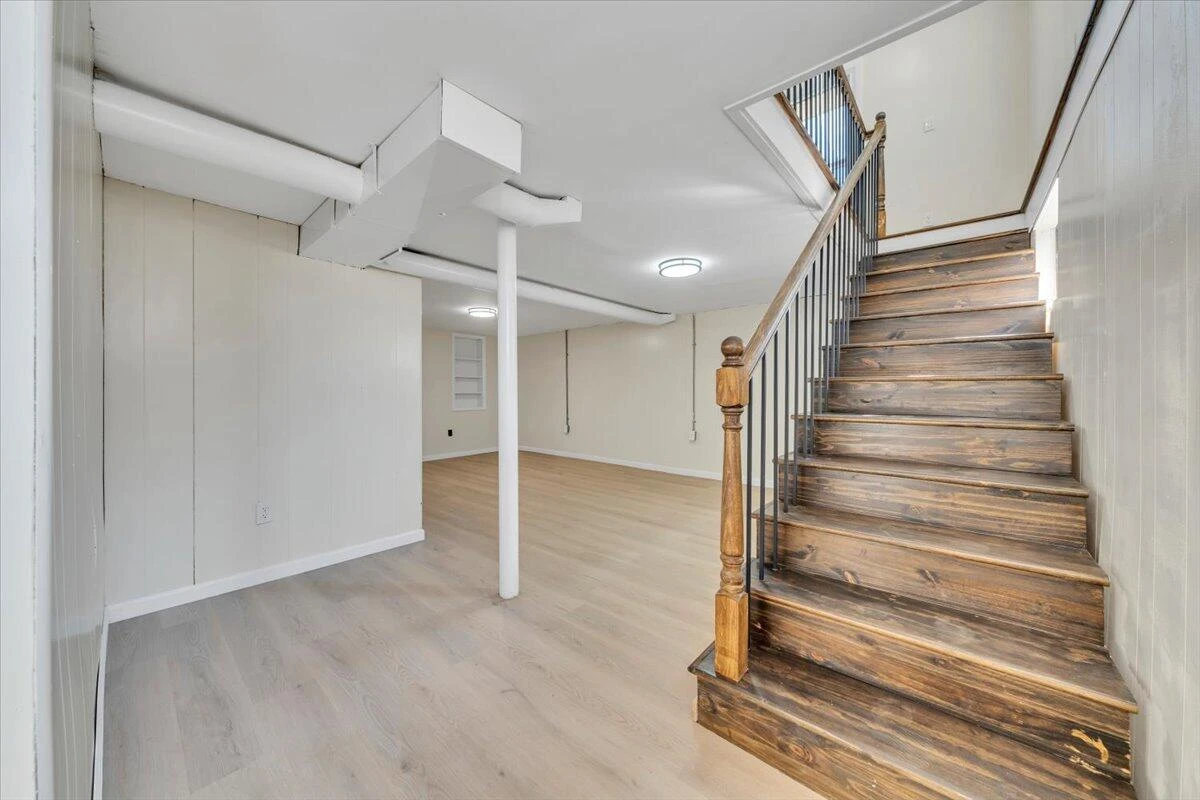 2410 Avalon AVE - Photo 28