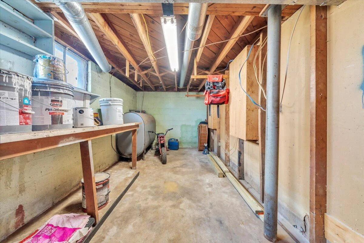 2410 Avalon AVE - Photo 33