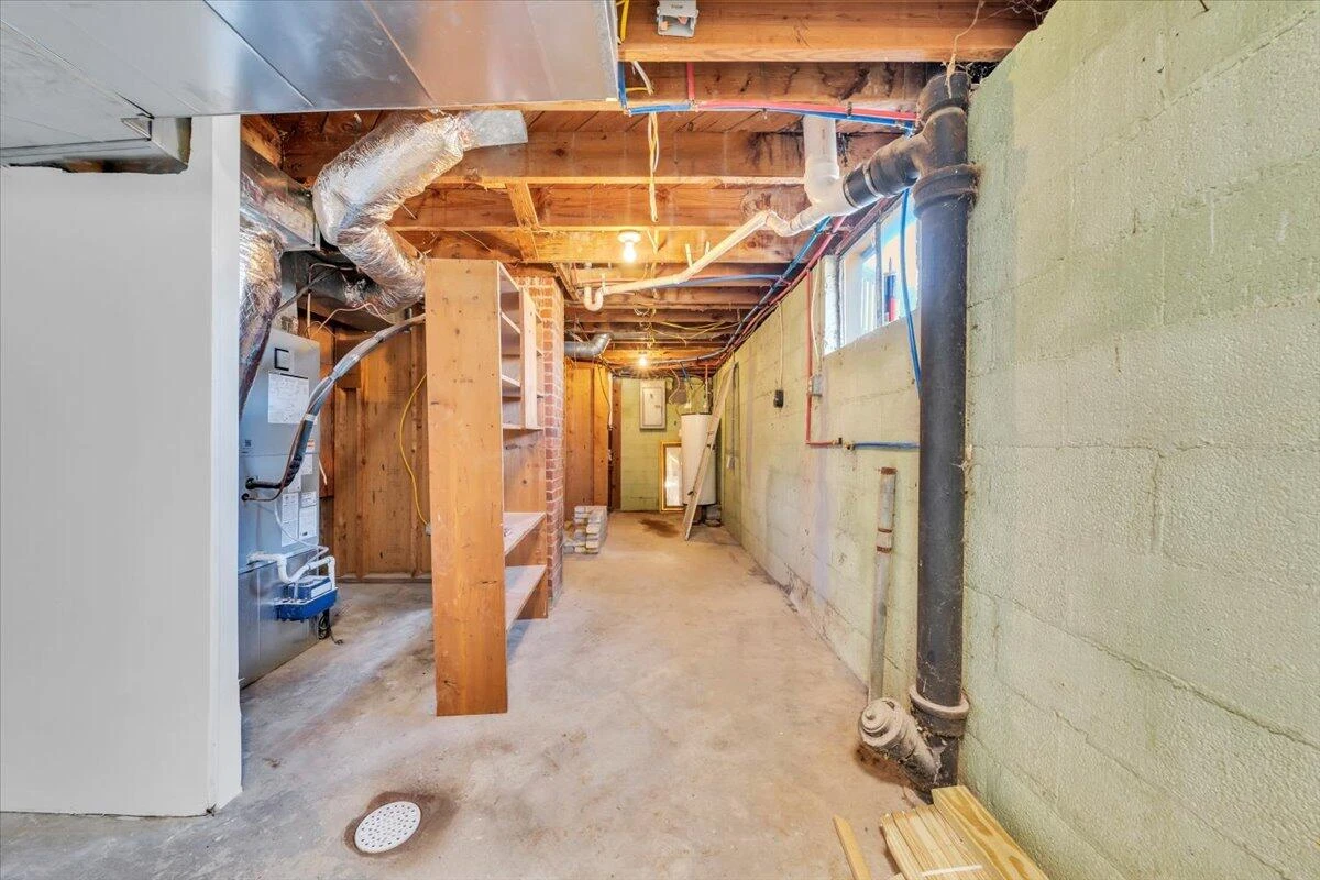 2410 Avalon AVE - Photo 34