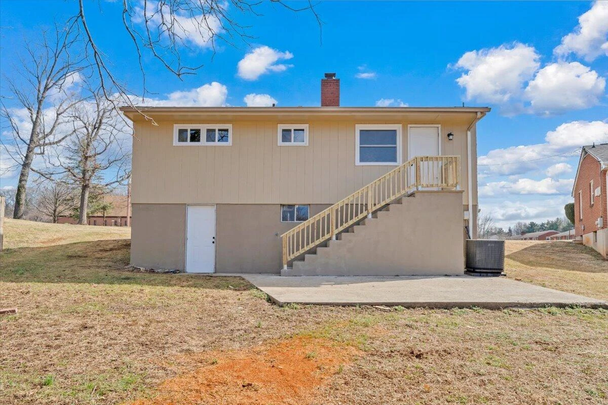 2410 Avalon AVE - Photo 40