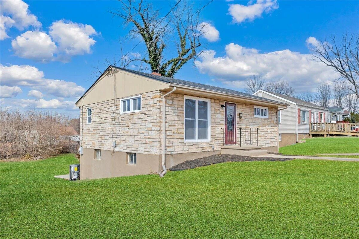 2410 Avalon AVE - Photo 44