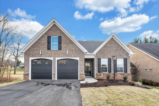 216 Stonecreek WAY