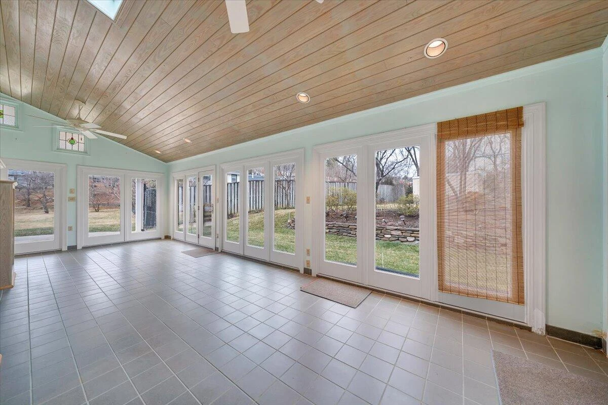 2612 Beverly BLVD - Photo 108