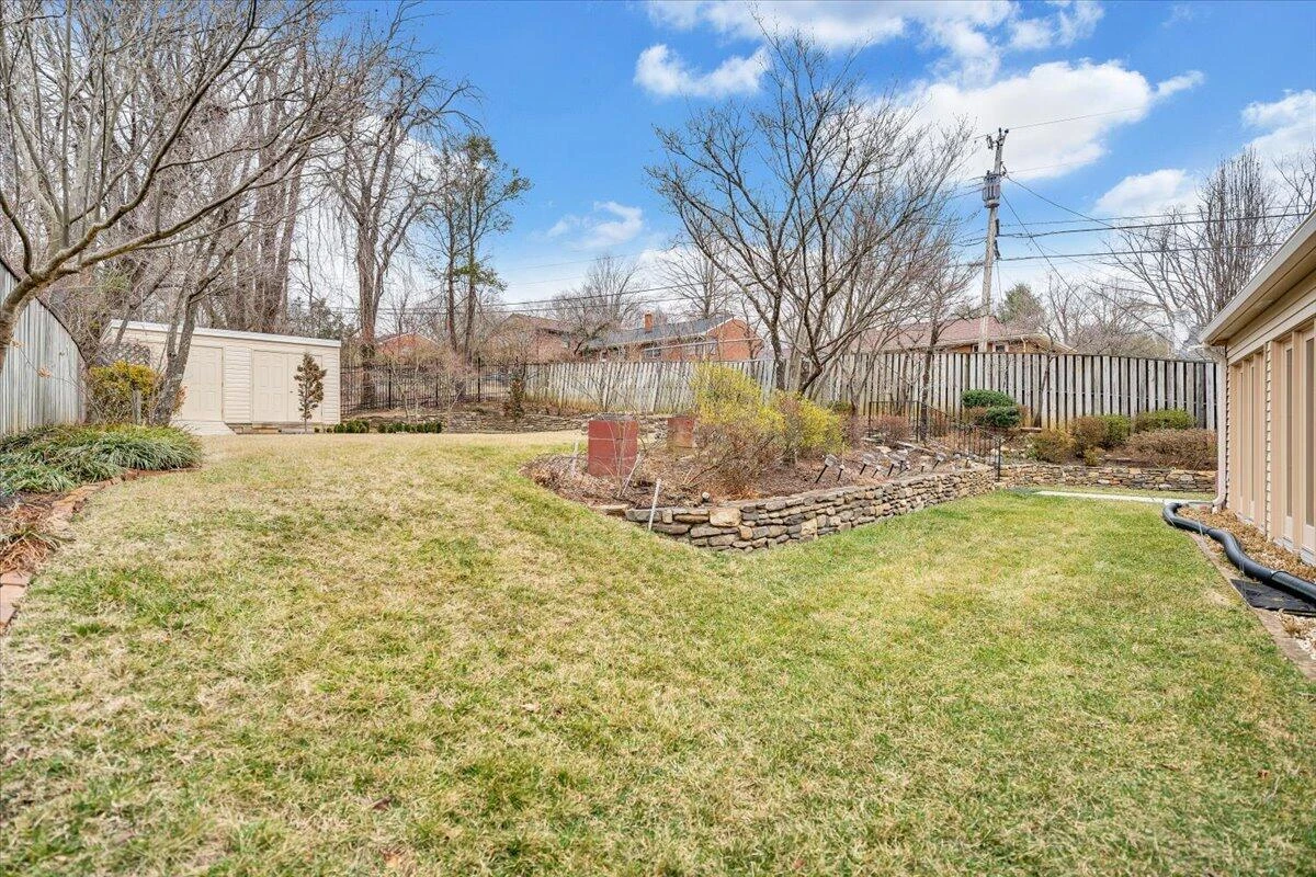 2612 Beverly BLVD - Photo 20