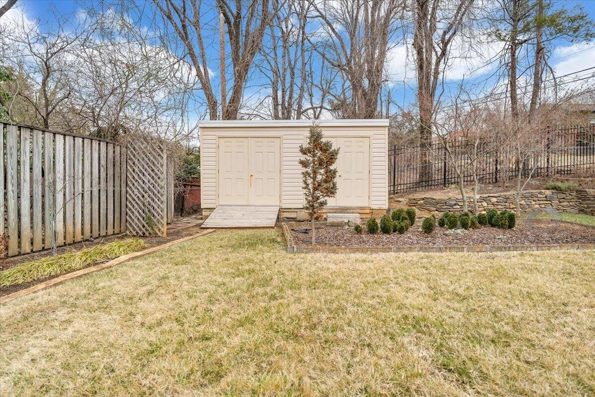 2612 Beverly BLVD - Photo 28