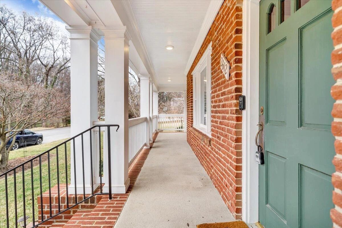 2612 Beverly BLVD - Photo 10