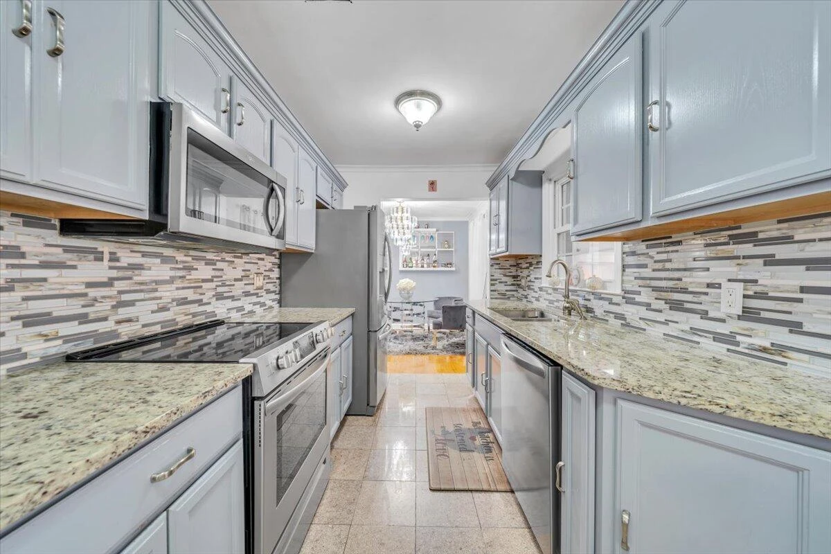 3325 Fleetwood AVE - Photo 25