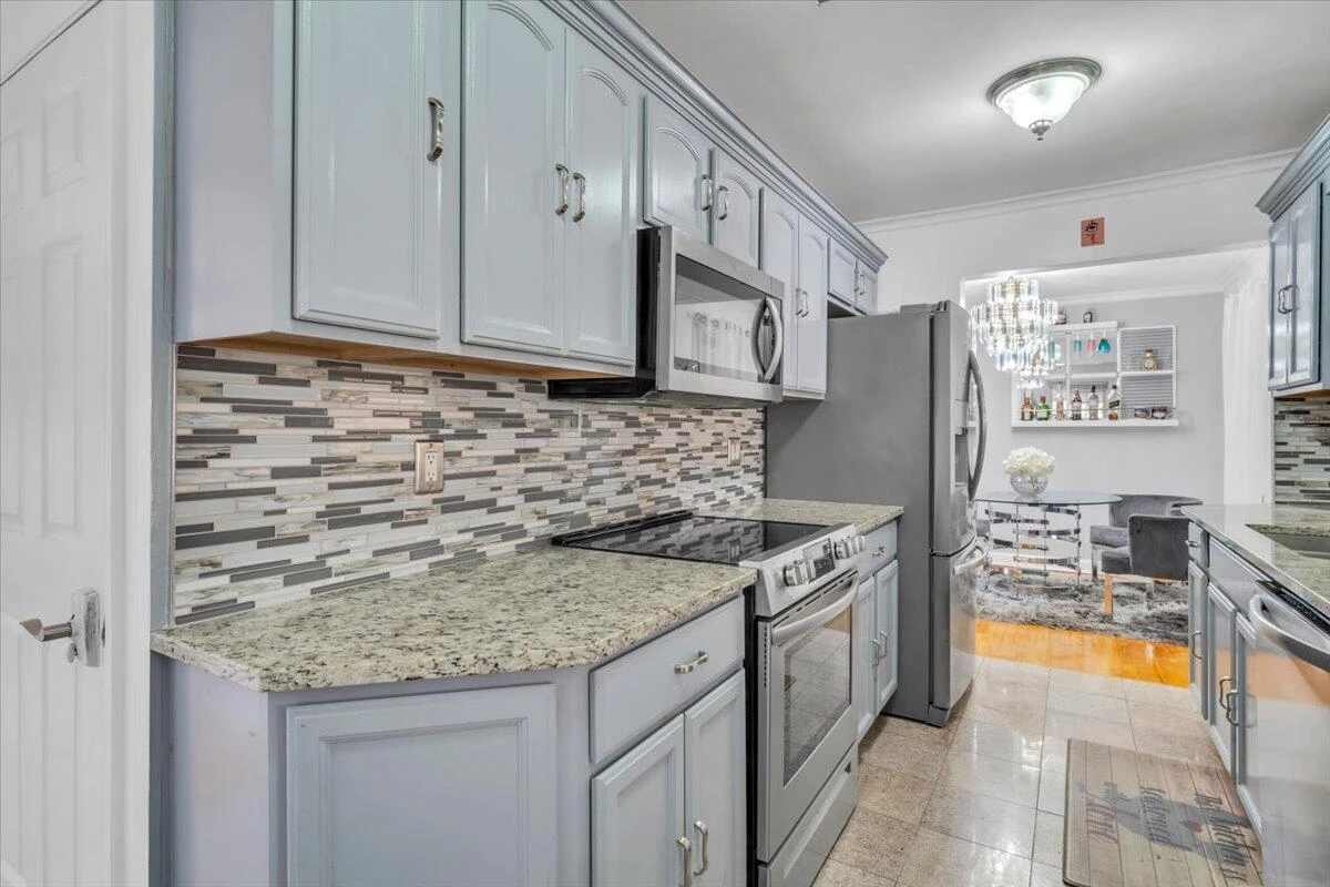3325 Fleetwood AVE - Photo 26