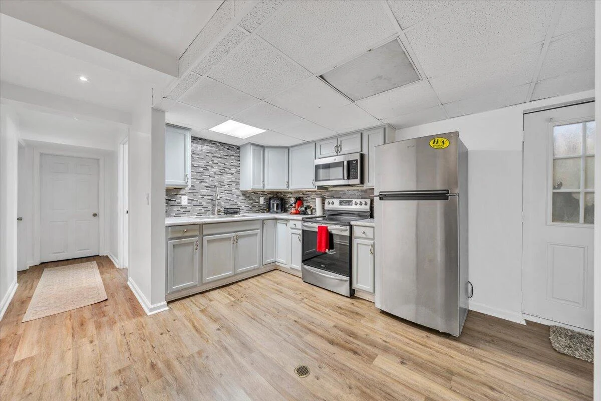 3325 Fleetwood AVE - Photo 42