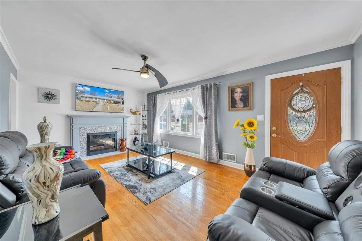 3325 Fleetwood AVE - Photo 7