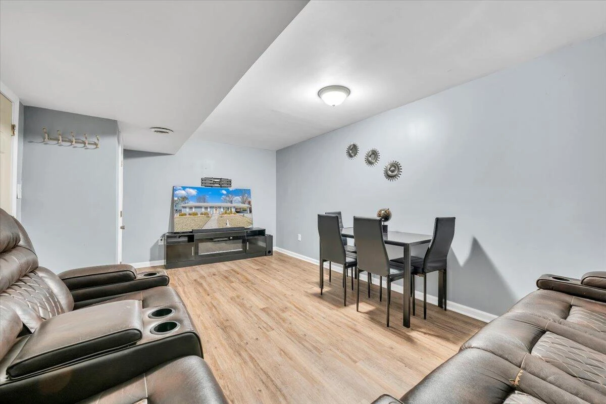 3325 Fleetwood AVE - Photo 43