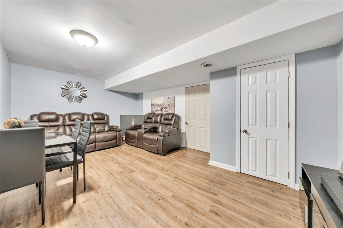 3325 Fleetwood AVE - Photo 45