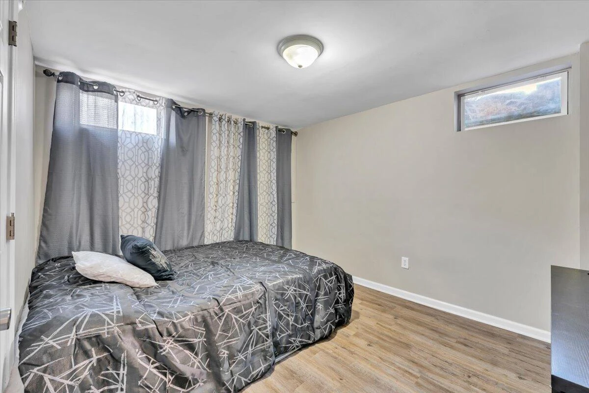 3325 Fleetwood AVE - Photo 47