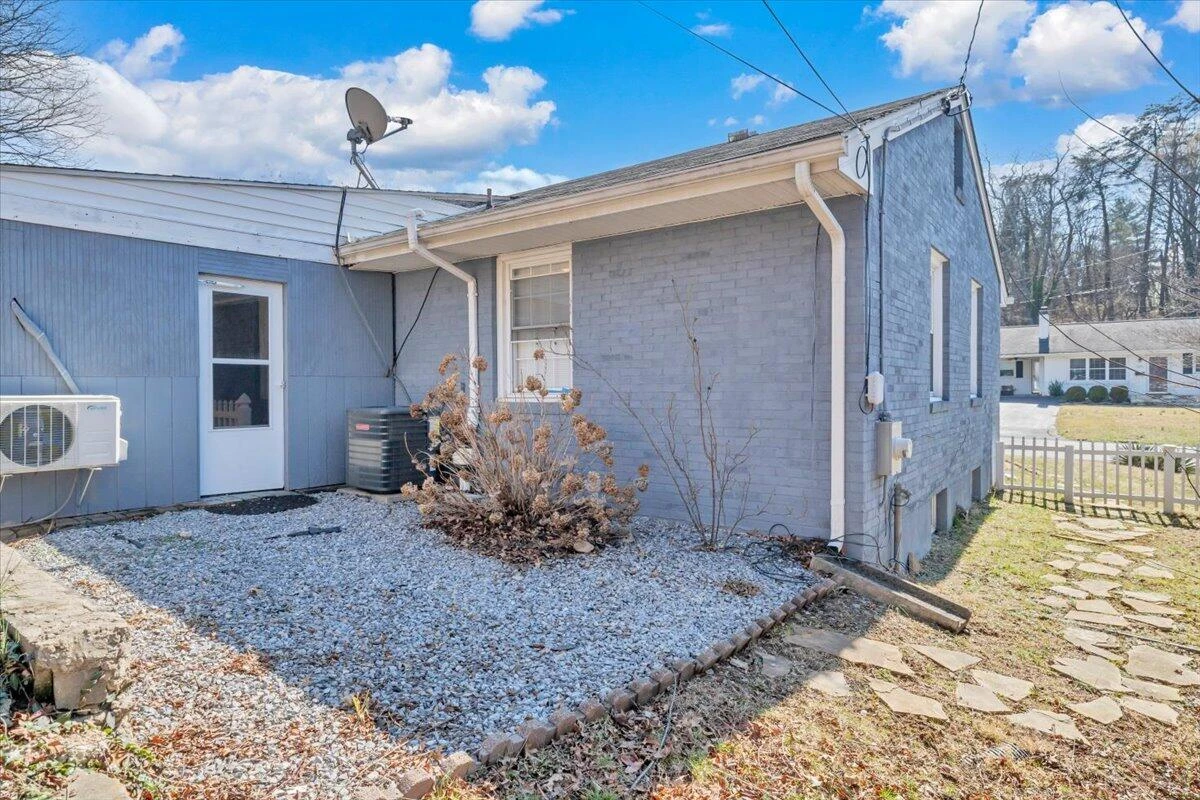 3325 Fleetwood AVE - Photo 63