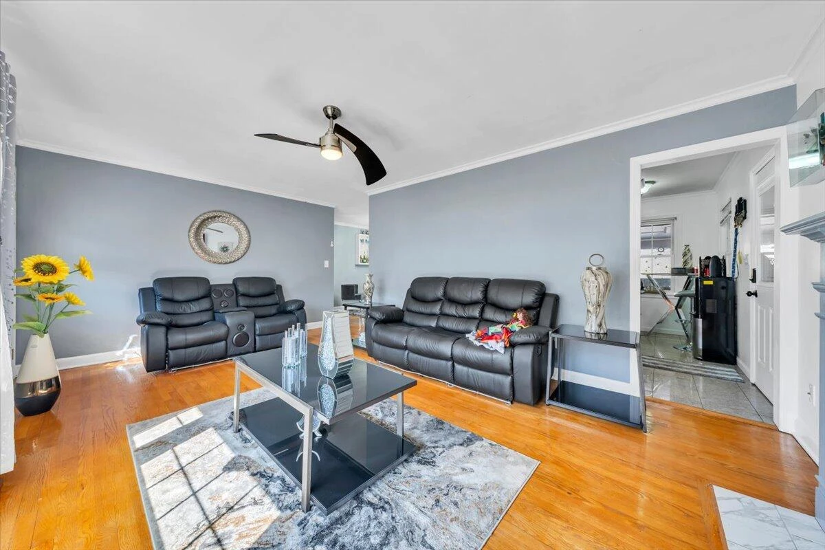 3325 Fleetwood AVE - Photo 10