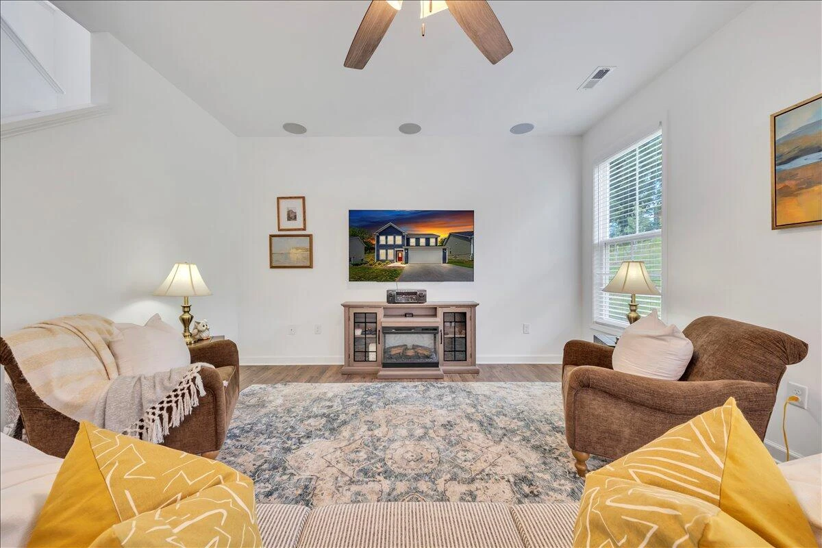 2130 Kings Walk DR - Photo 13