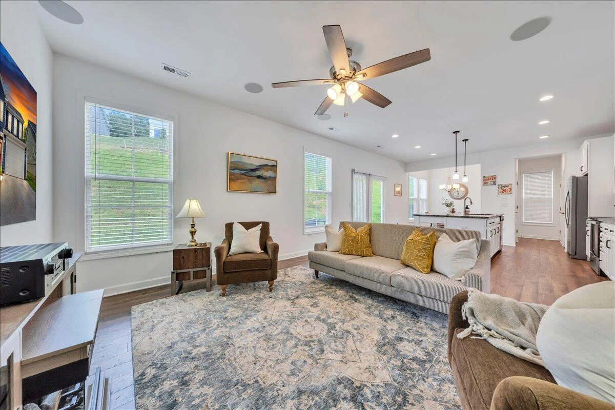 2130 Kings Walk DR - Photo 15