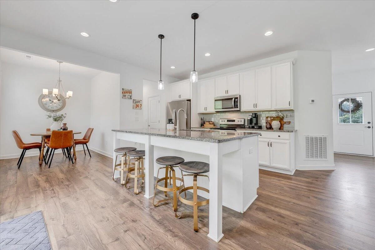 2130 Kings Walk DR - Photo 20