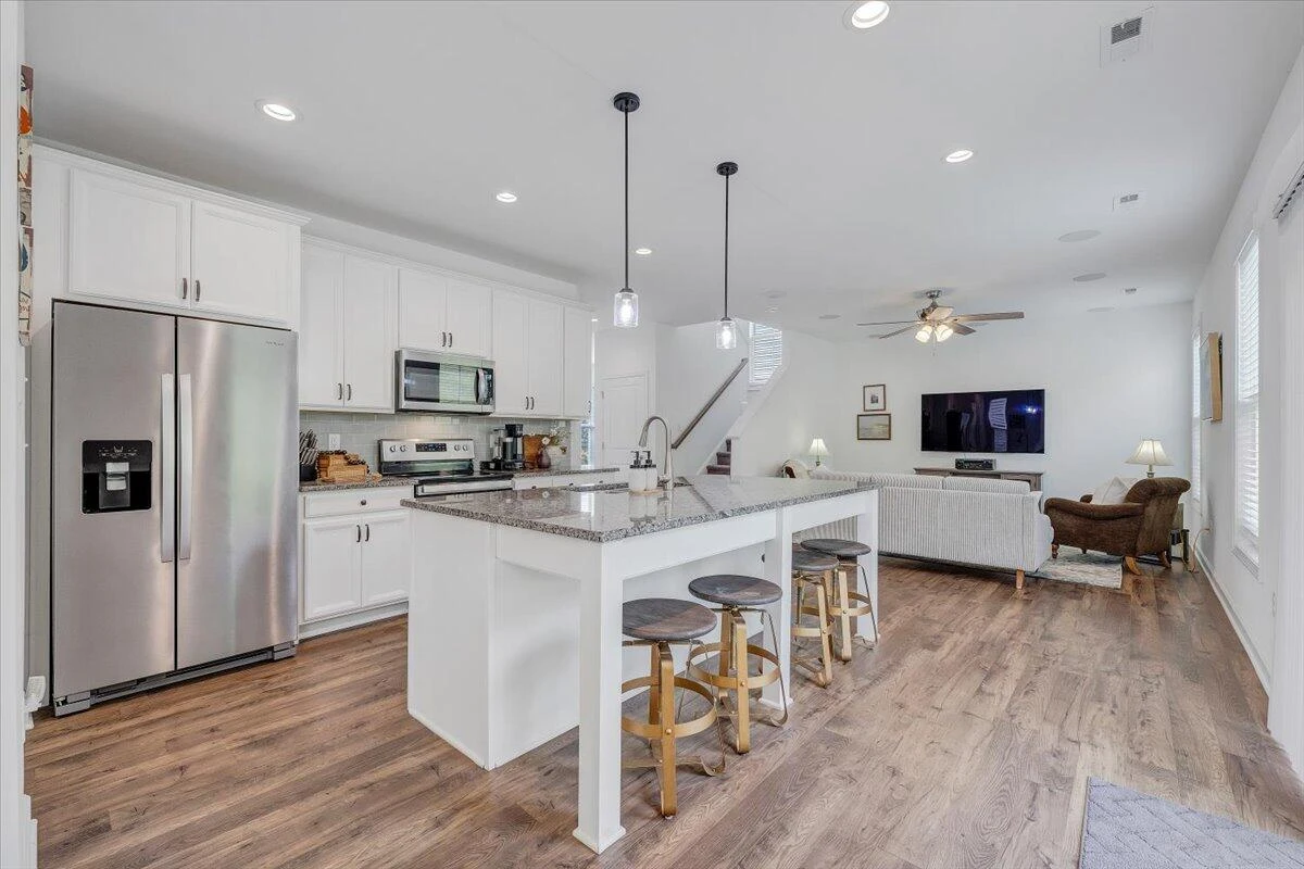 2130 Kings Walk DR - Photo 23