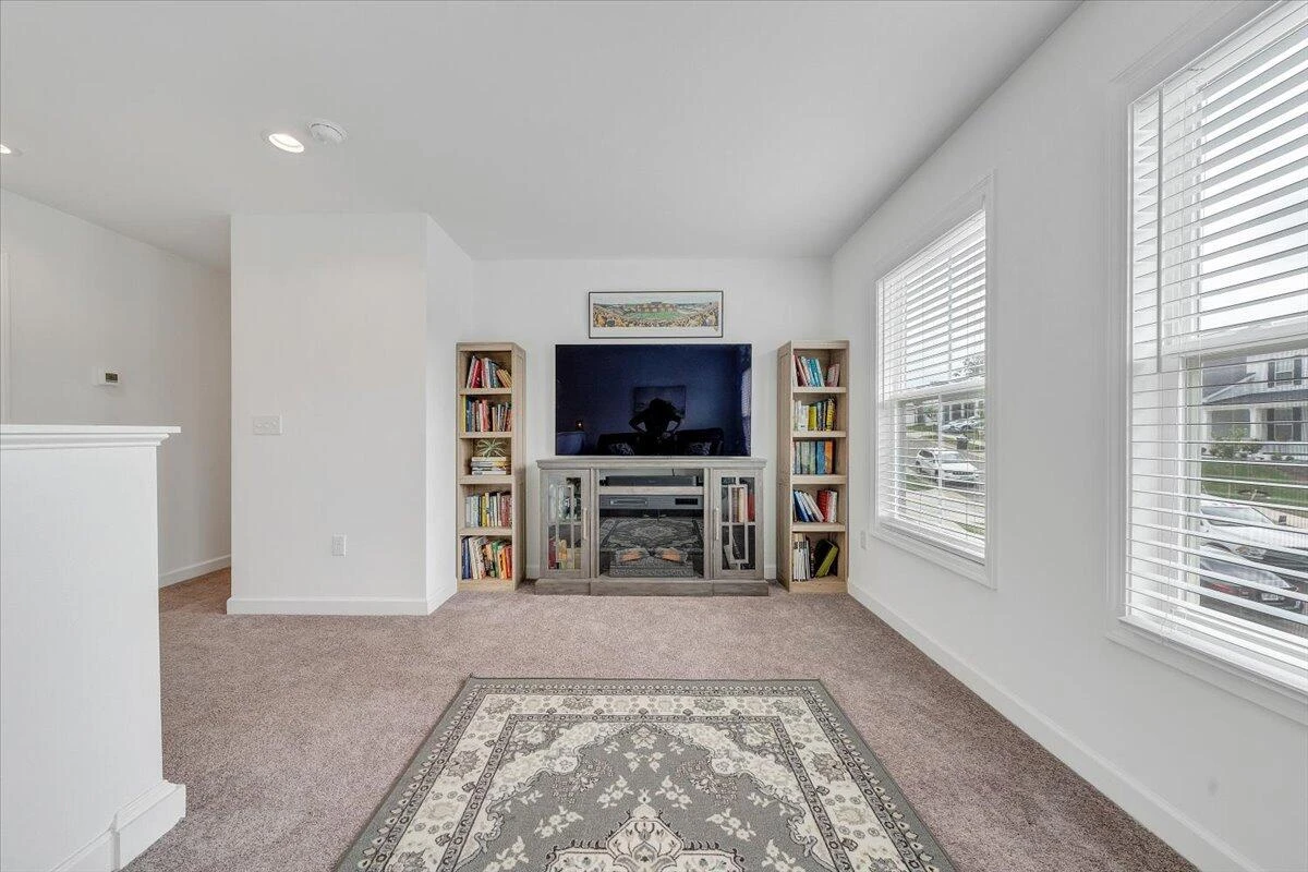 2130 Kings Walk DR - Photo 26