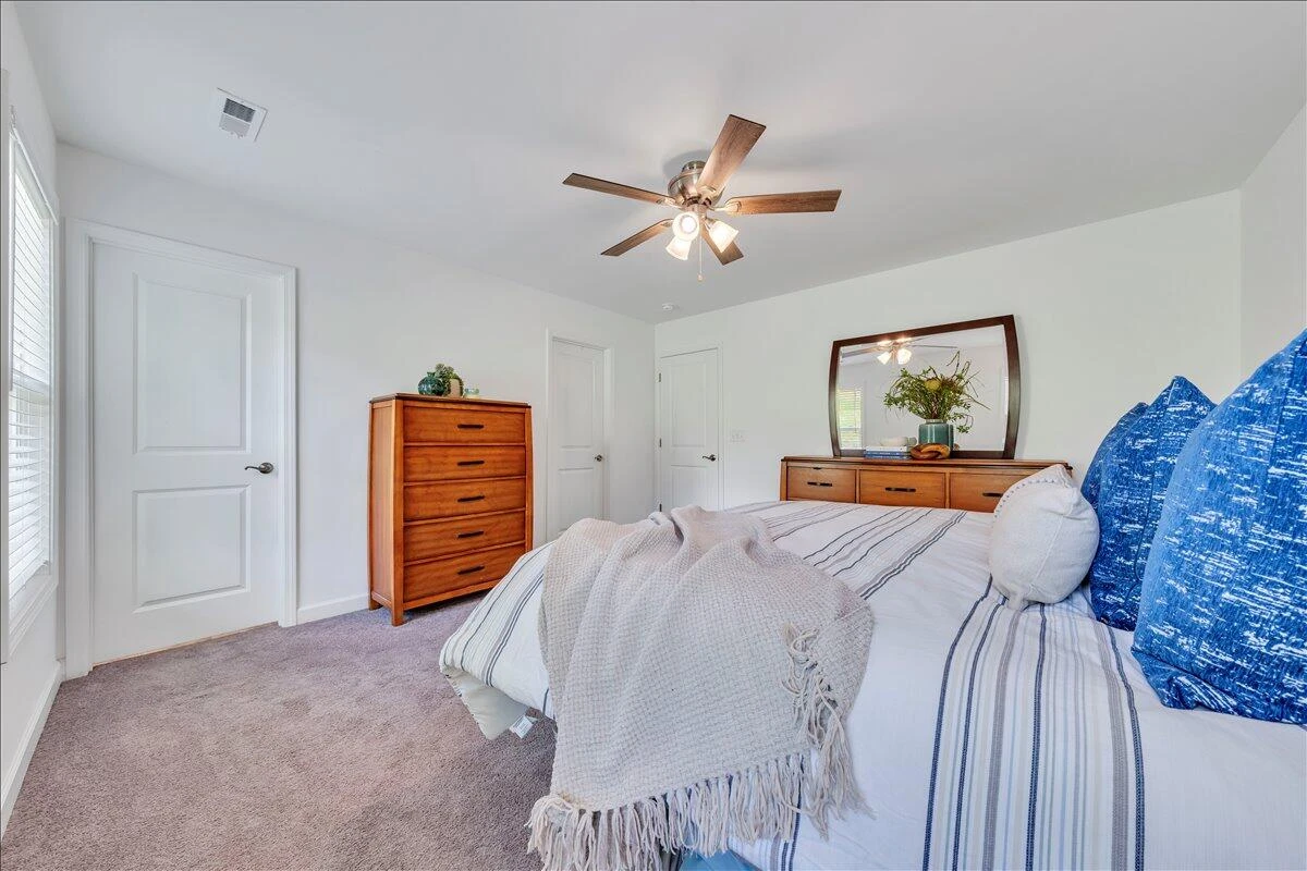 2130 Kings Walk DR - Photo 29