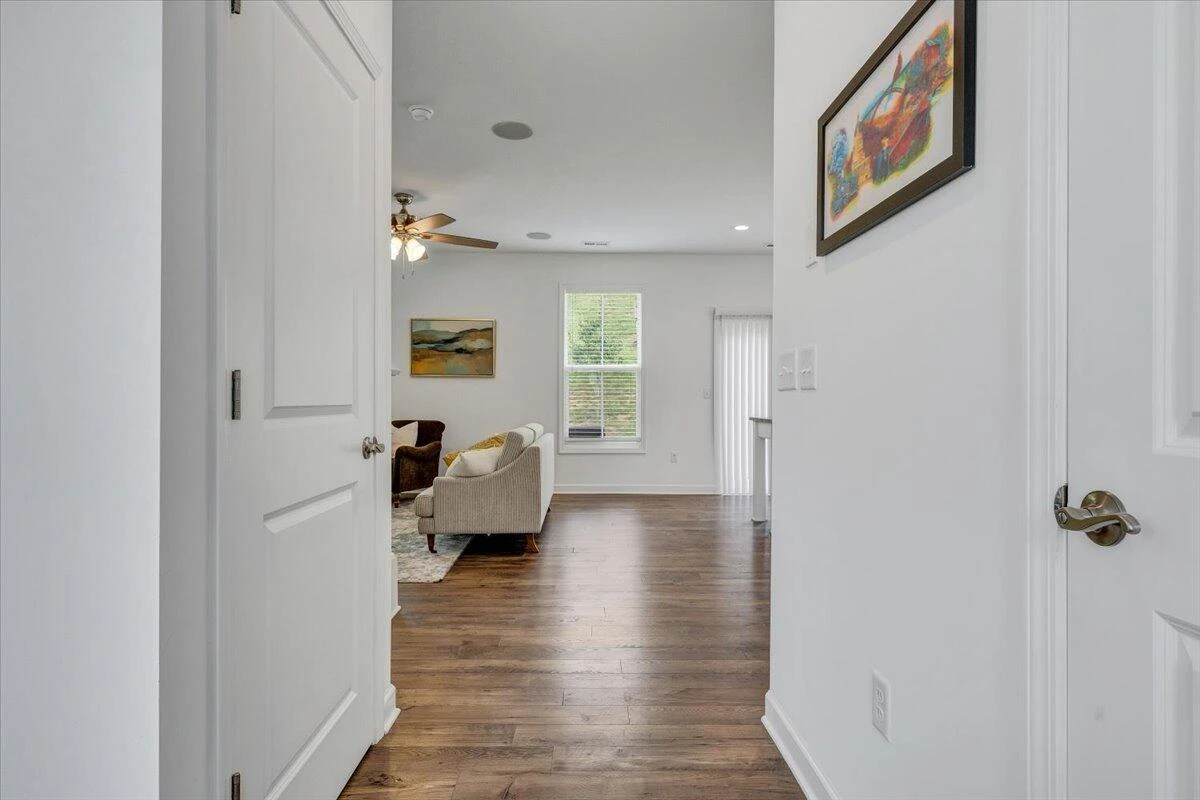 2130 Kings Walk DR - Photo 3