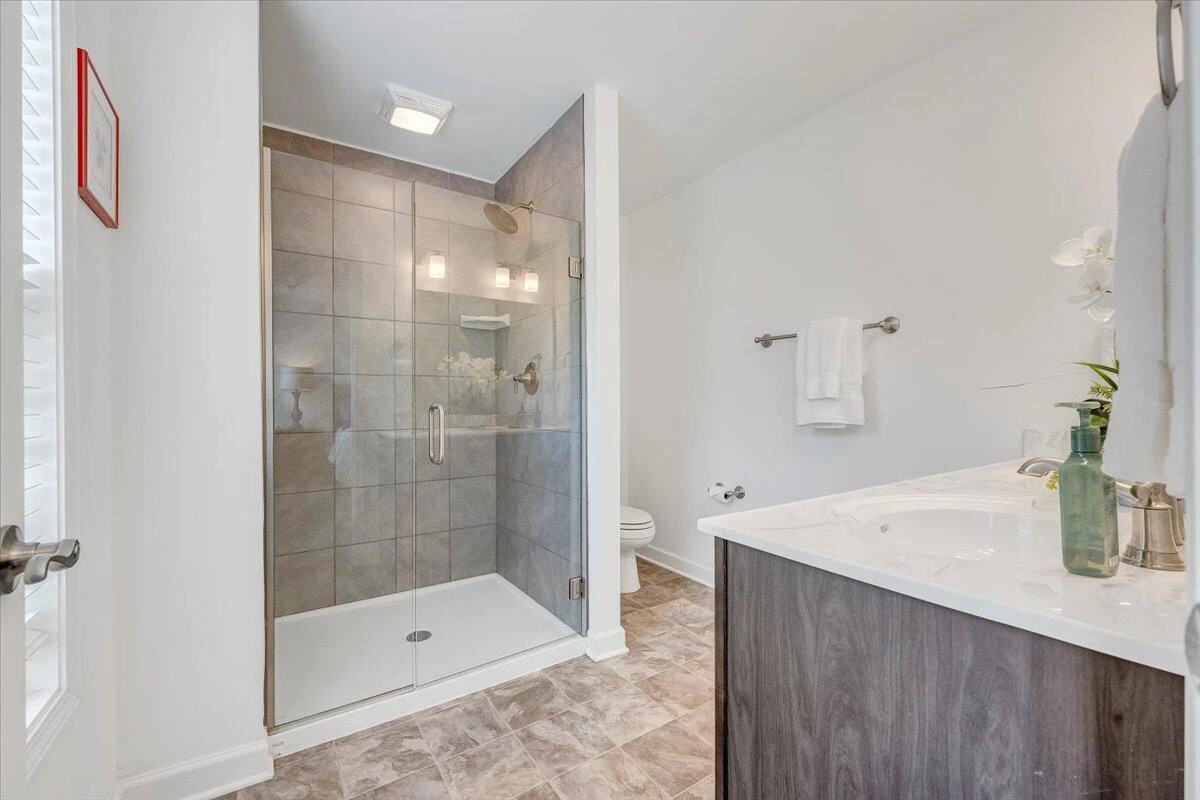 2130 Kings Walk DR - Photo 30