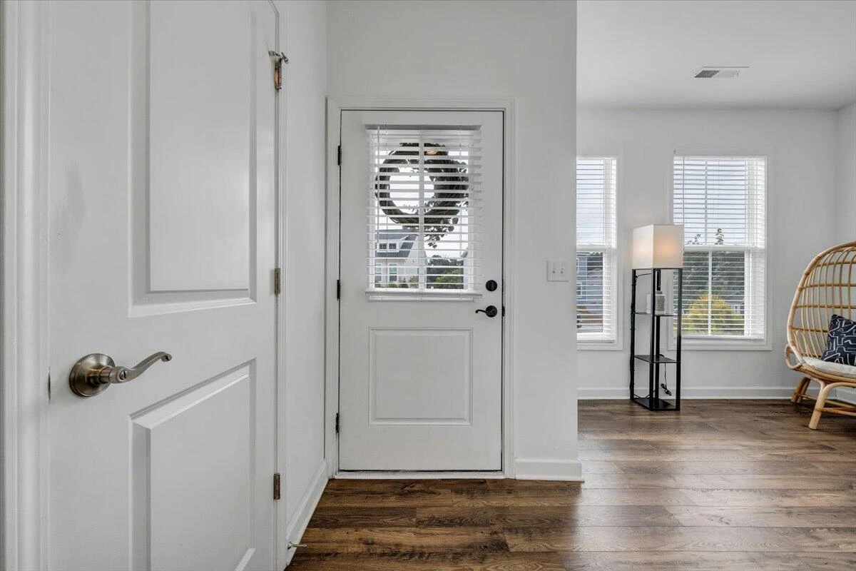 2130 Kings Walk DR - Photo 5