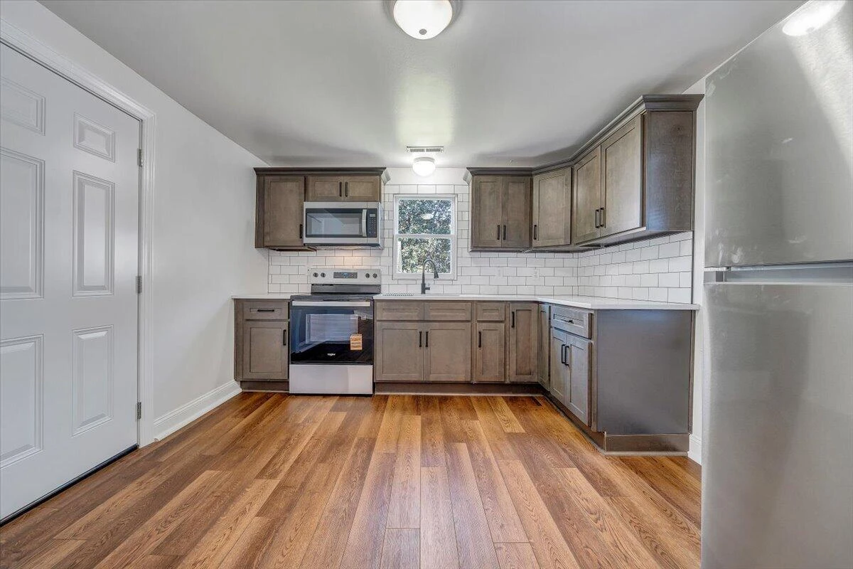 117 16th ST - Photo 15