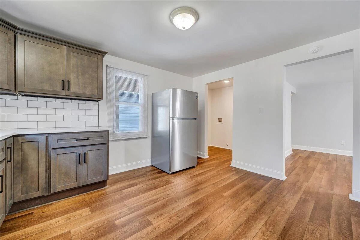 117 16th ST - Photo 18