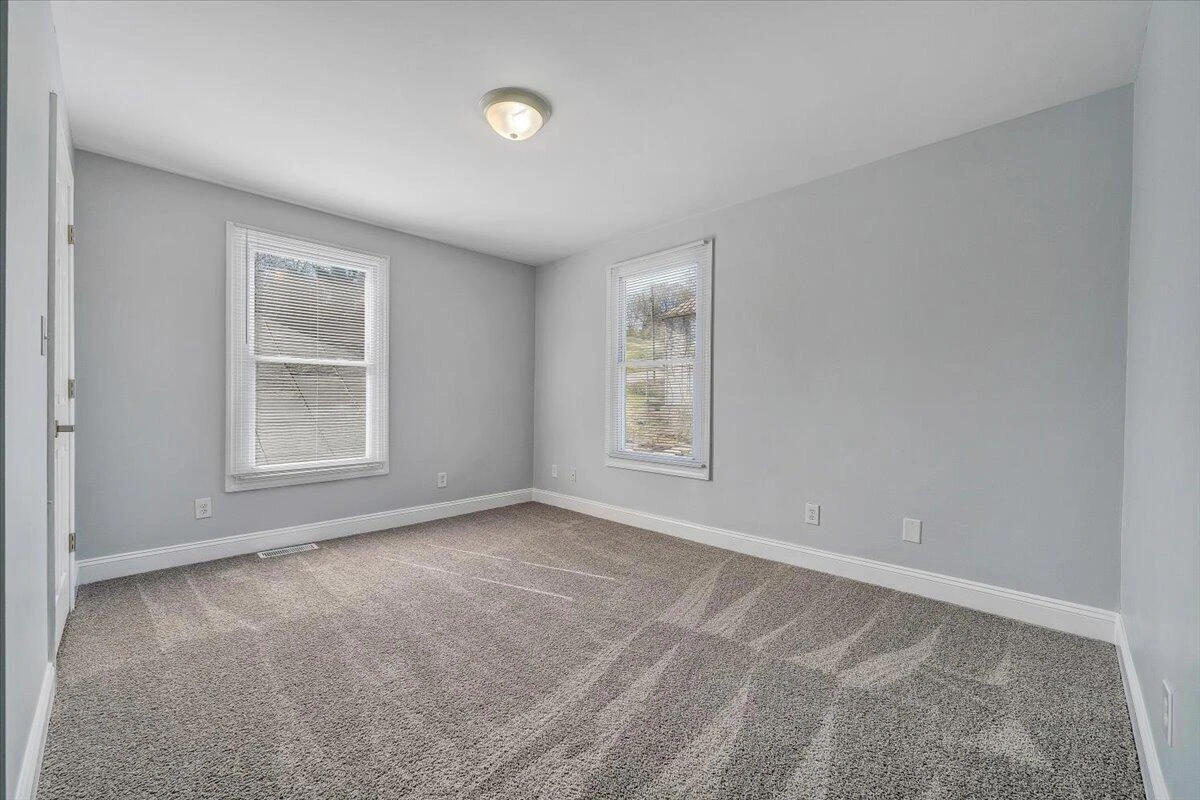 117 16th ST - Photo 22