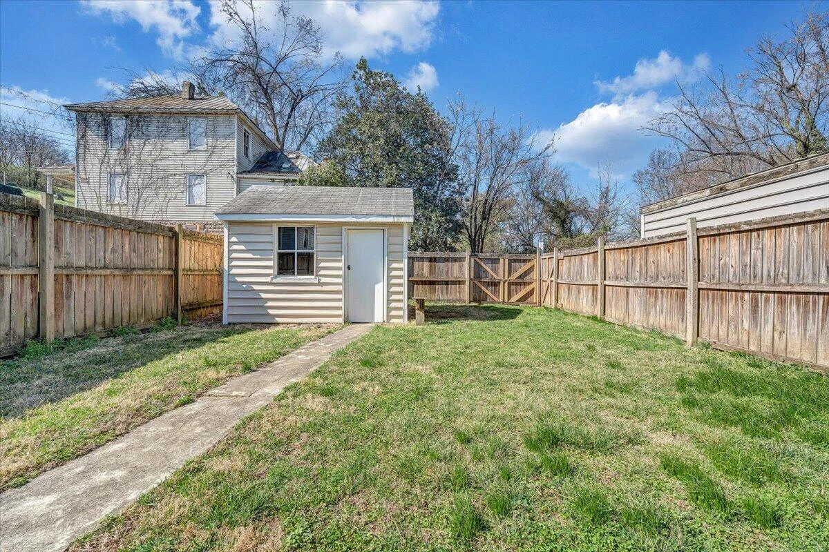 117 16th ST - Photo 29