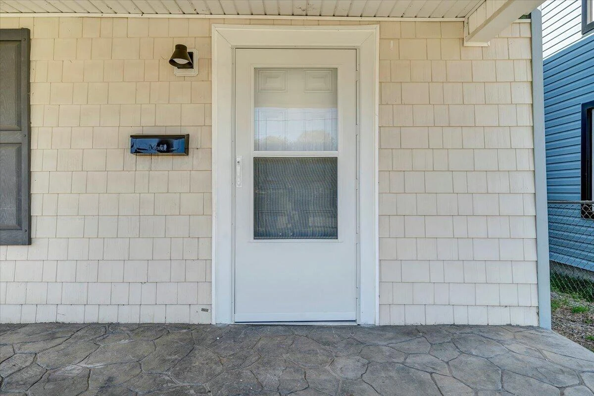 117 16th ST - Photo 3