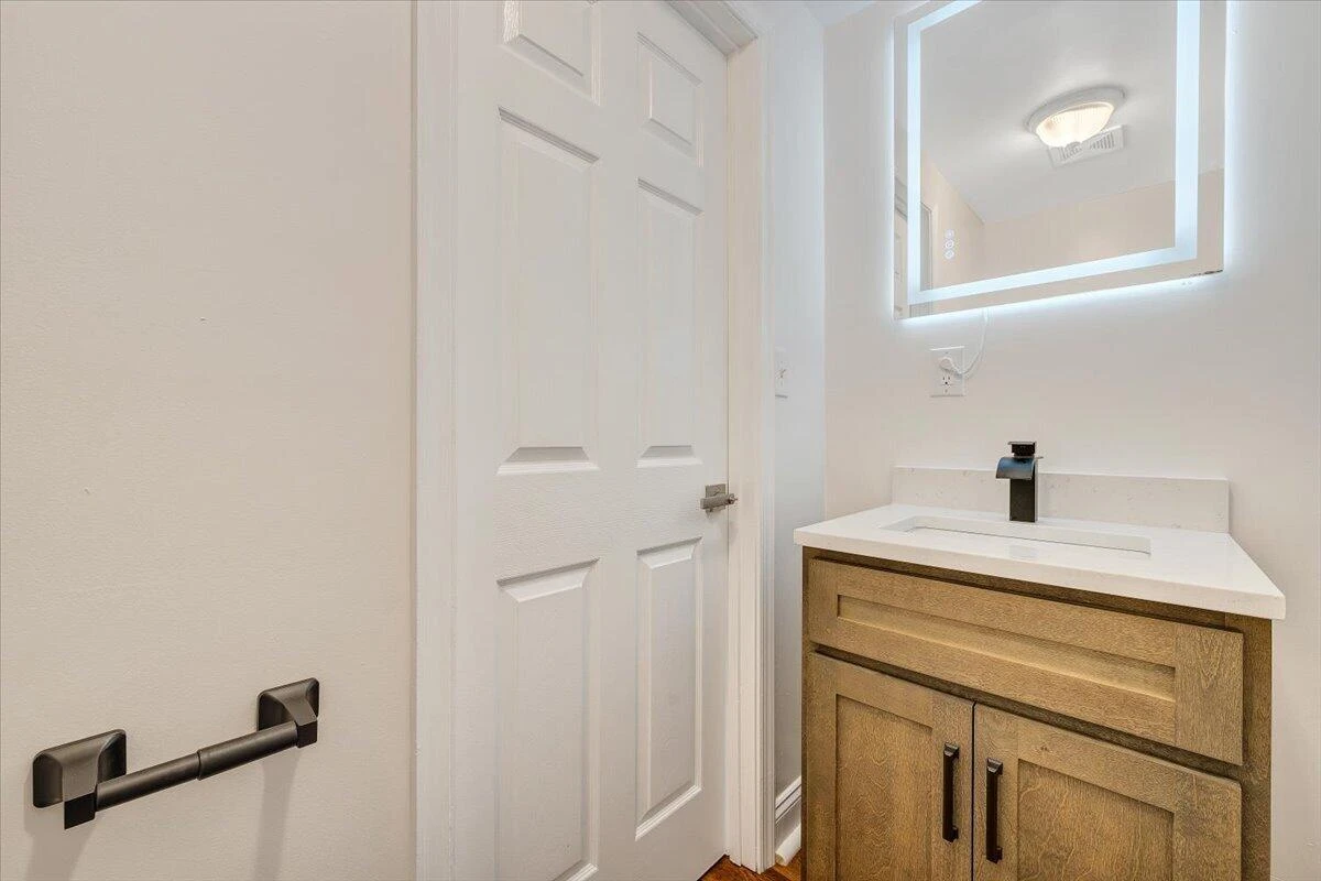 117 16th ST - Photo 8