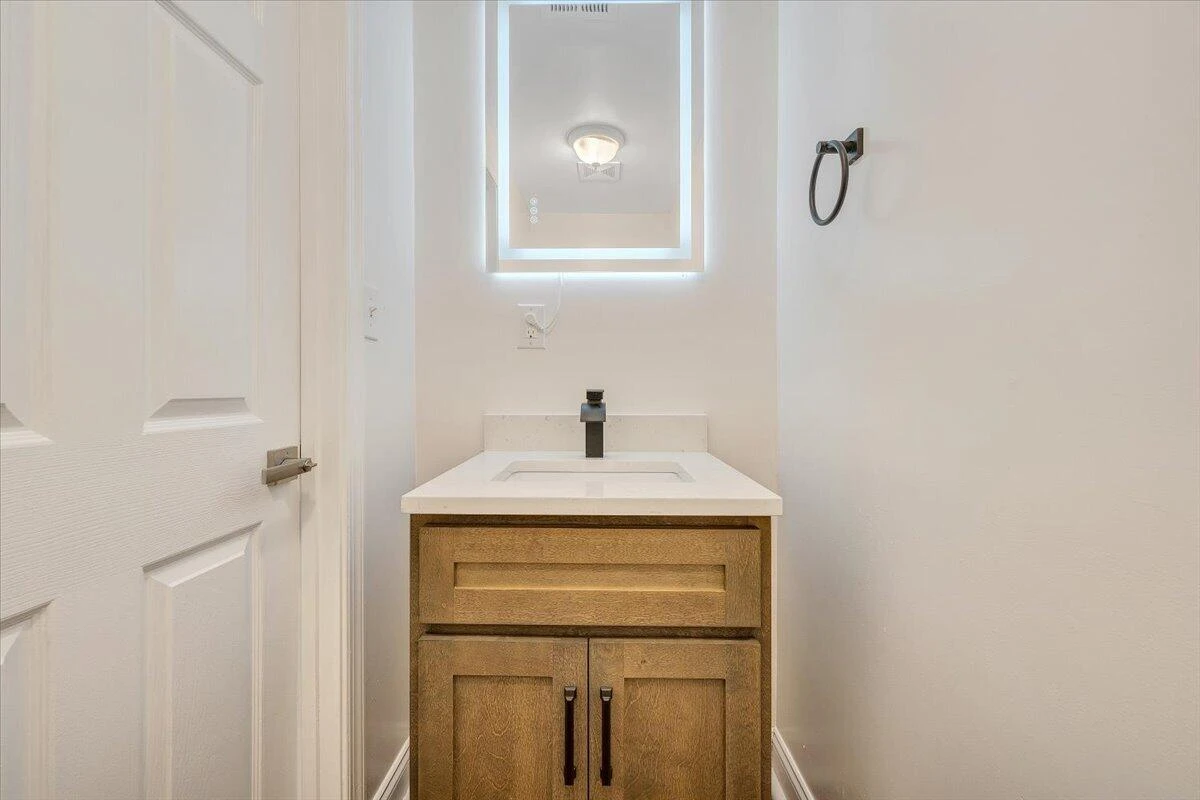 117 16th ST - Photo 9