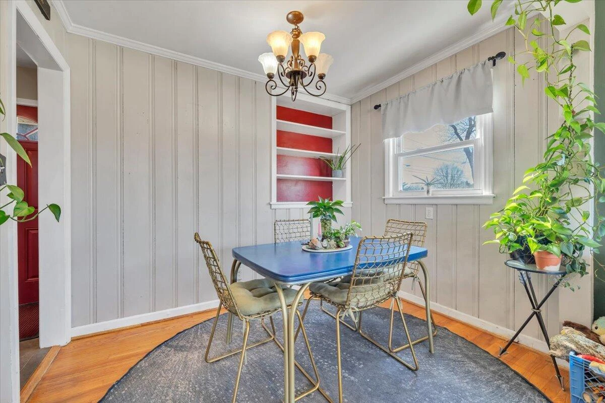 139 Hurst AVE - Photo 13
