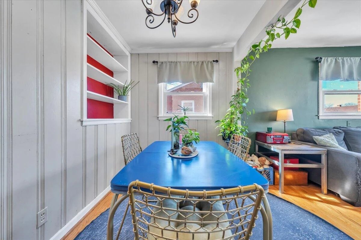 139 Hurst AVE - Photo 14