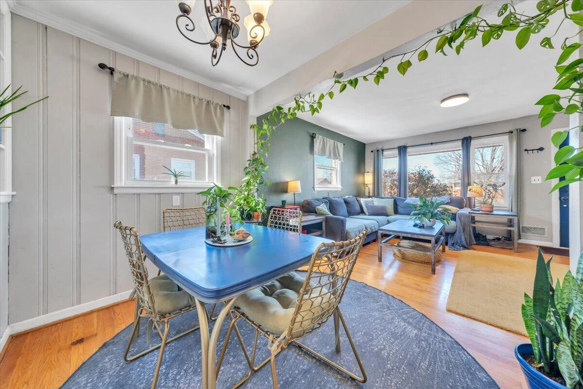 139 Hurst AVE - Photo 15