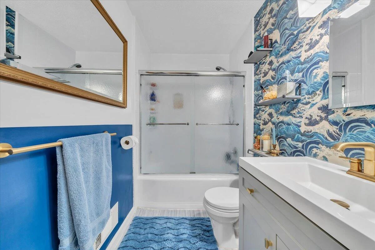 139 Hurst AVE - Photo 20