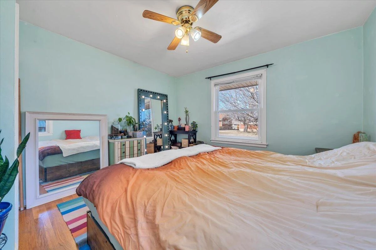 139 Hurst AVE - Photo 23