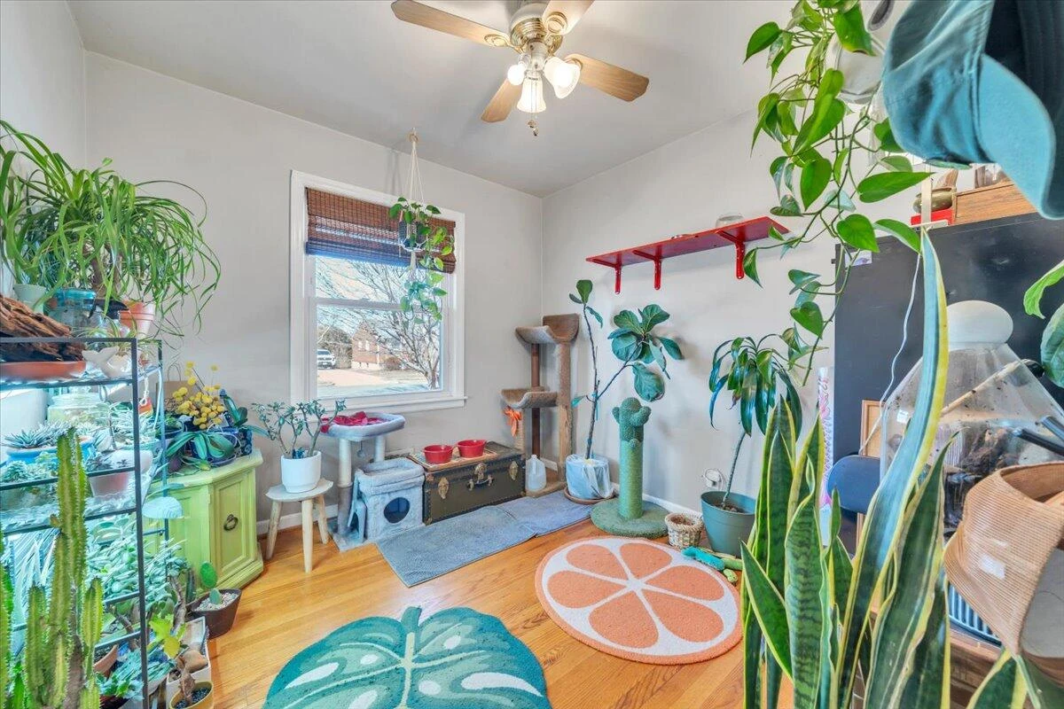 139 Hurst AVE - Photo 26