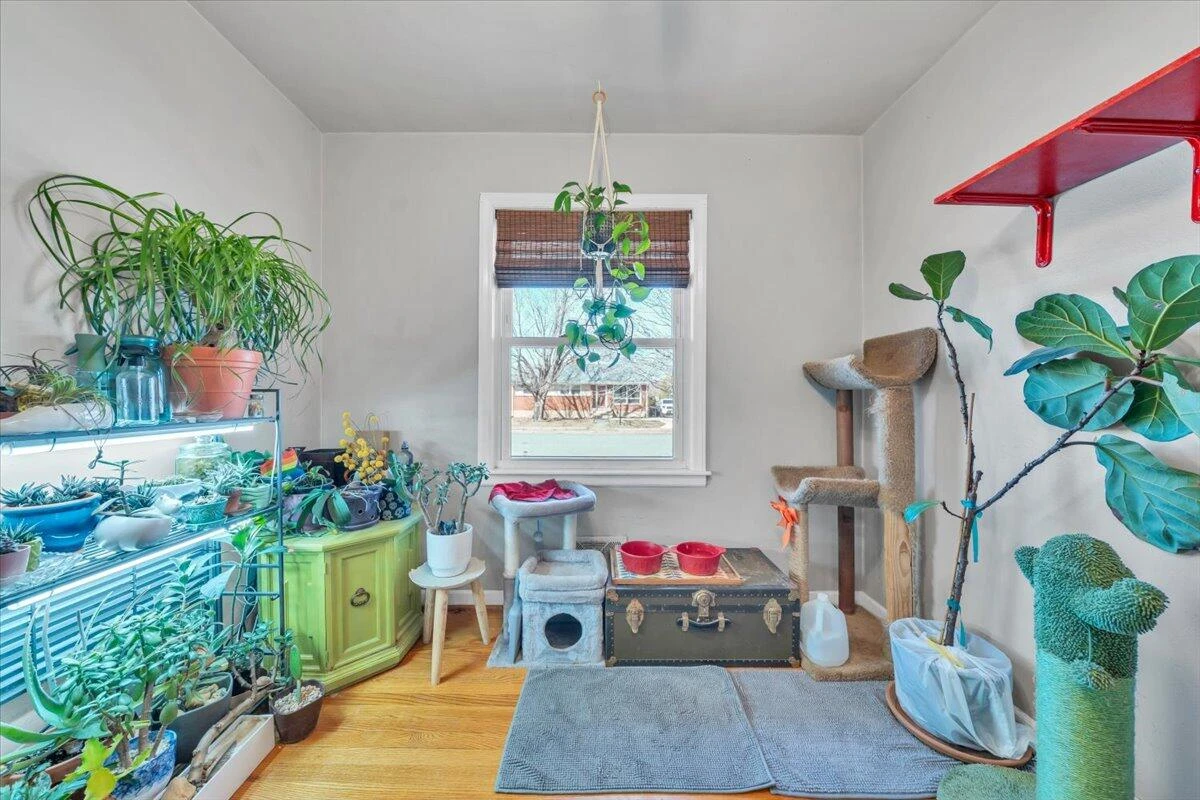 139 Hurst AVE - Photo 27
