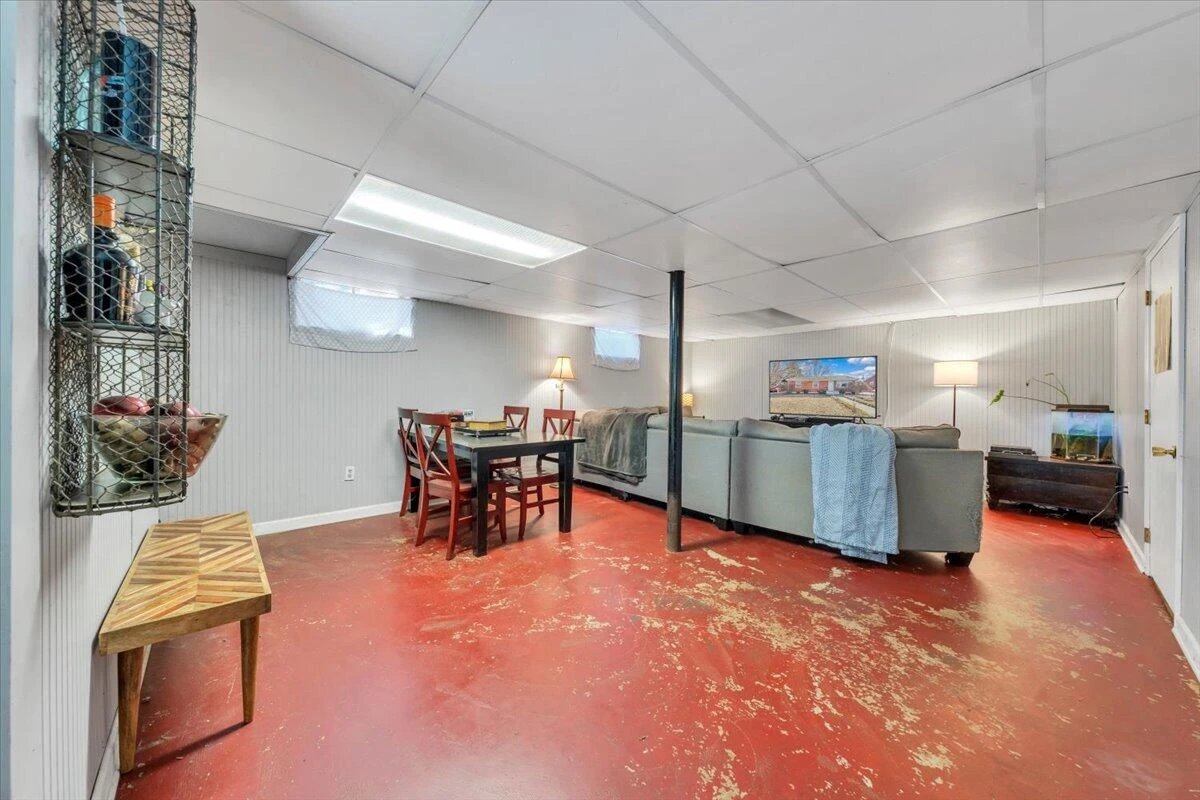 139 Hurst AVE - Photo 29