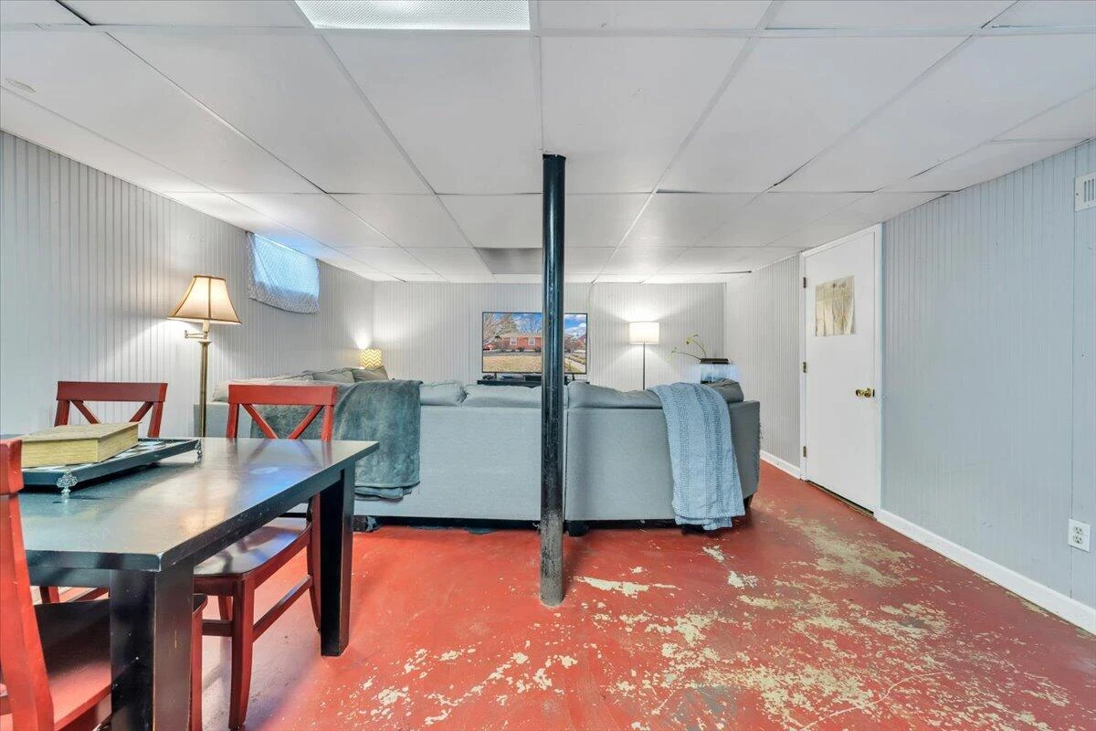 139 Hurst AVE - Photo 30