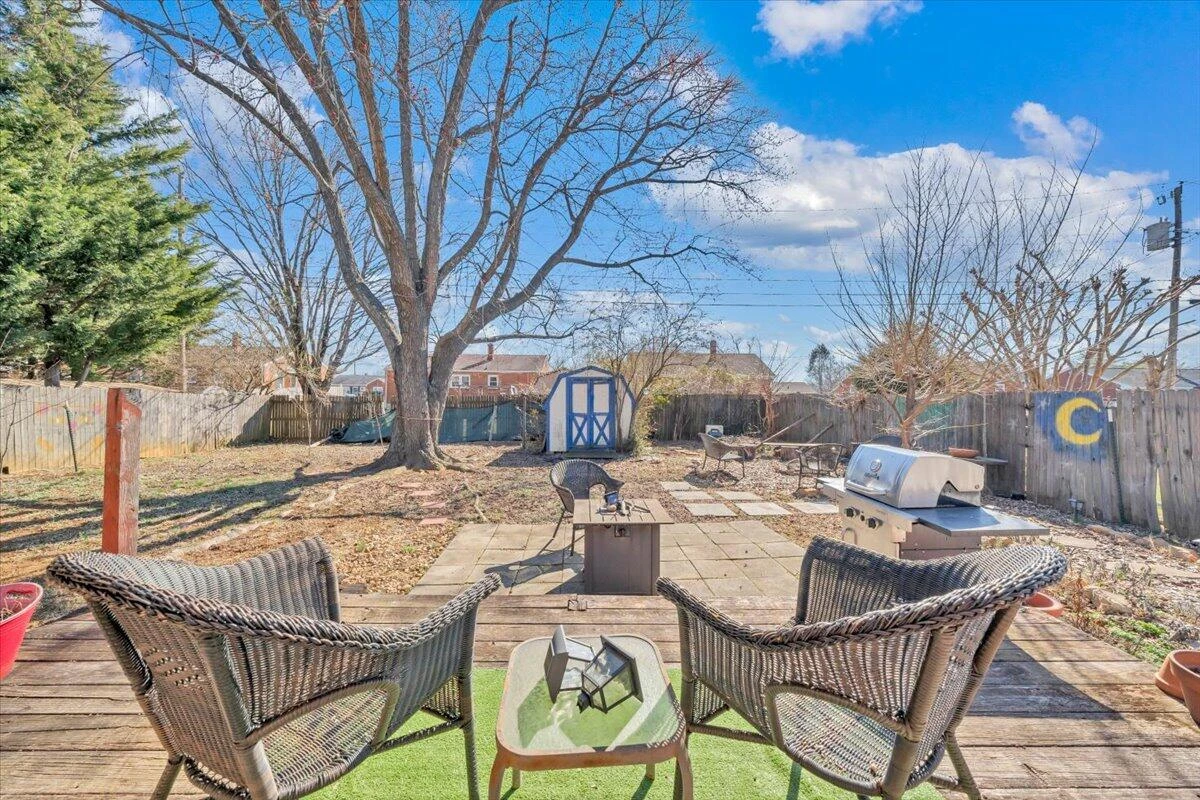 139 Hurst AVE - Photo 36
