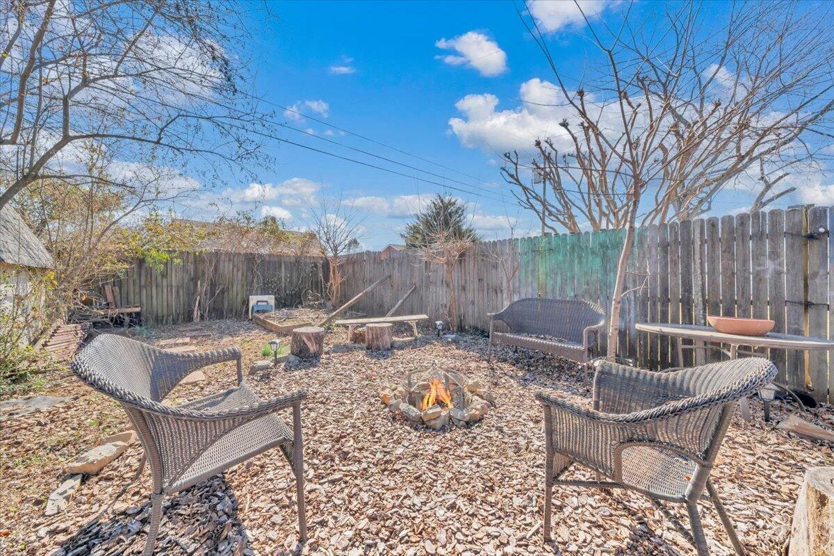 139 Hurst AVE - Photo 39
