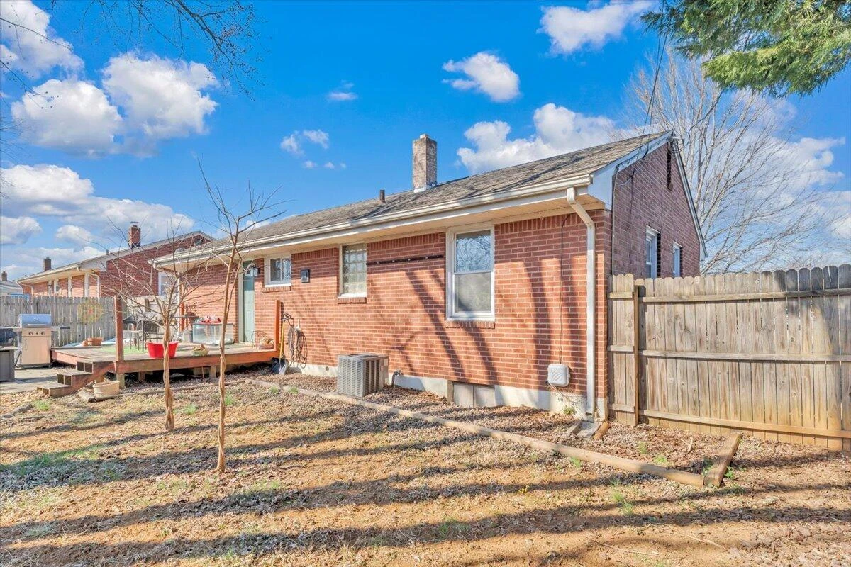 139 Hurst AVE - Photo 45