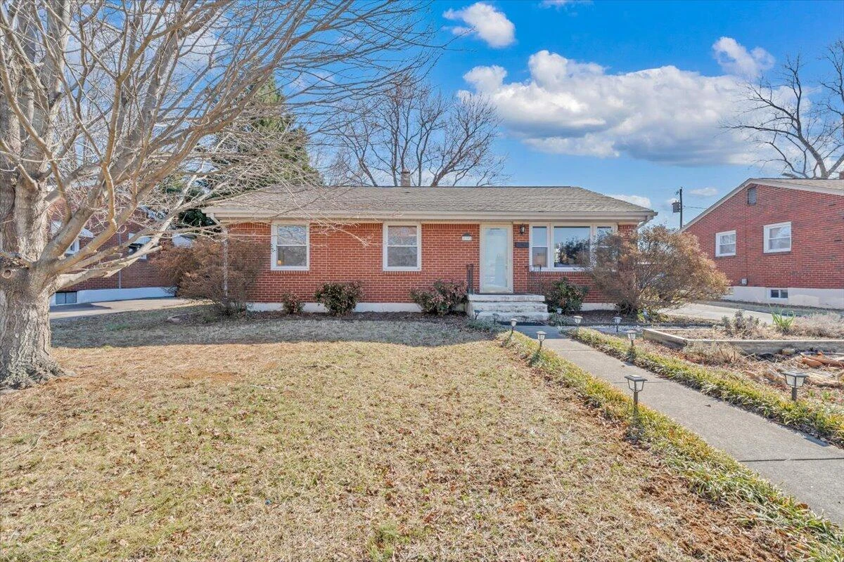 139 Hurst AVE - Photo 48